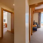 De 4*
