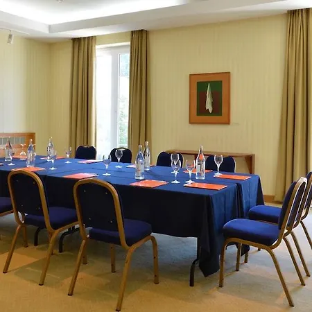 Hotel De 4*
