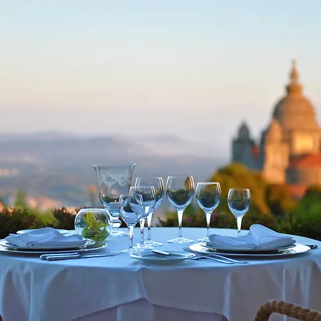 Hotel De 4*