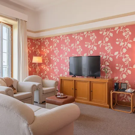 Ξενοδοχείο De 4*