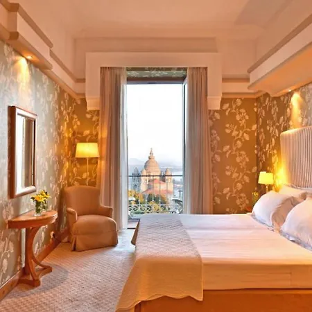 Hotel De 4*